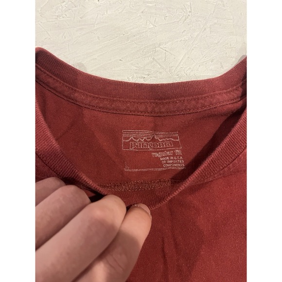 Patagonia T-Shirt Men's Size L Red Logo Regular Fit Crew Neck Short Sleeve - Picture 7 of 10